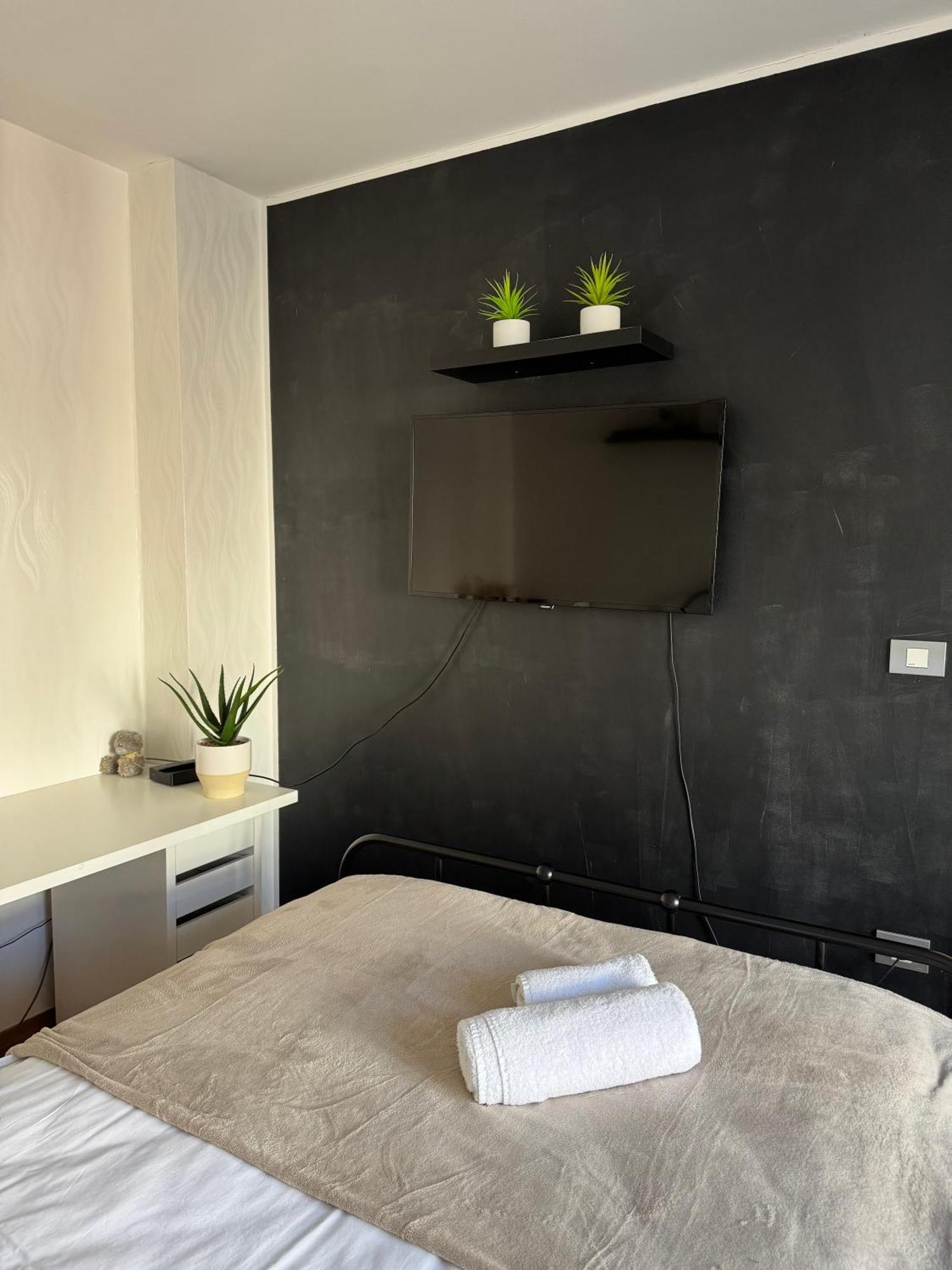 Titanium Apartment Izola Exterior foto